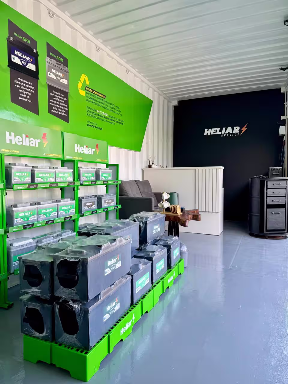 Fachada da Studio Baterias em Itajaí